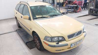 volvo v40 station wagon (645) 1995-2004 del año 2001