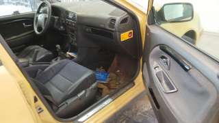 volvo v40 station wagon (645) 1995-2004 del año 2001
