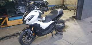 honda adv 350 2022- del año 2024