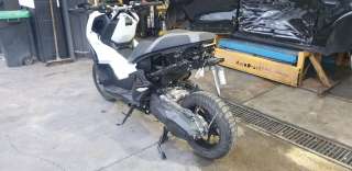 honda adv 350 2022- del año 2024