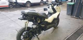 honda adv 350 2022- del año 2024