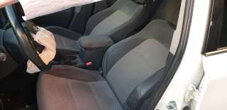 toyota auris touring sports (e18) 2013-2019 del año 2017