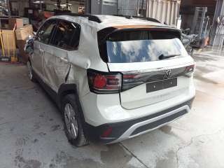 volkswagen t-cross 2016- del año 2024
