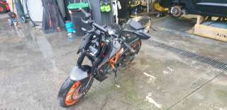 ktm 125 duke 2016- del año 2022