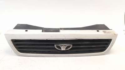 Recambio de rejilla delantera para daewoo nexia 1995-1999 referencia OEM IAM 96209251  DW0012011