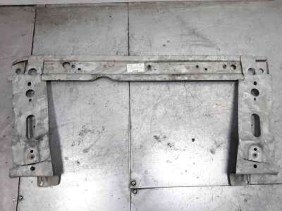 Recambio de travesaño inferior para renault scenic ii 2003-2009 1.5 dci diesel referencia OEM IAM 8200534784  