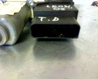Recambio de elevalunas trasero derecho para seat leon (1p1) 2005-2012 referencia OEM IAM   