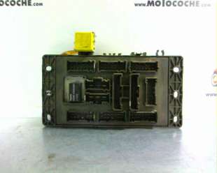 Recambio de caja reles / fusibles para mg serie 75 (rj) 1999-2004 2.0 16v cdt referencia OEM IAM 518174602 083223200401  2