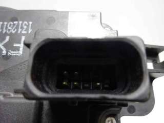 Recambio de cerradura puerta delantera derecha para opel astra h berlina 2004-2007 enjoy referencia OEM IAM 13210749  