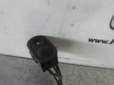 Recambio de mando elevalunas delantero derecho para opel astra f berlina 1991-1998 elegance referencia OEM IAM   