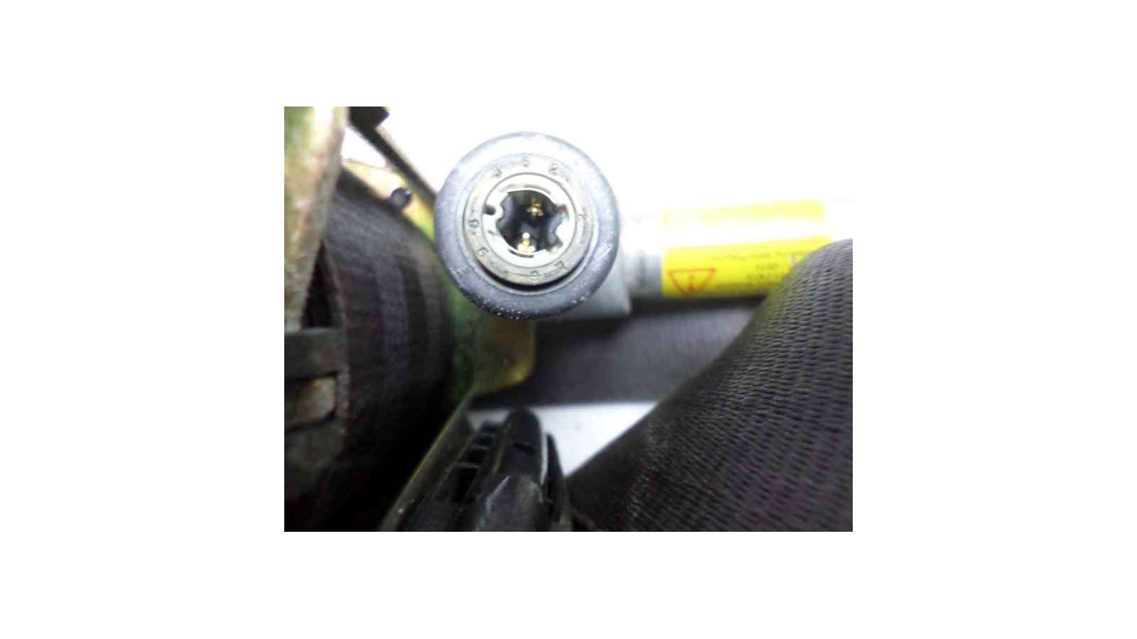 Recambio de cinturon seguridad delantero derecho para audi a4 avant (b5) 1994-1999 2.5 tdi referencia OEM IAM    Recambio de cinturon seguridad delantero derecho para audi a4 avant (b5) 1994-1999 2.5 tdi referencia OEM IAM