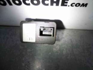 Recambio de mando elevalunas delantero izquierdo para opel combo (corsa c) 2001-2011 cargo referencia OEM IAM 13363202 24409205  2