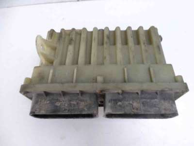 Recambio de caja reles / fusibles para opel astra g berlina 1998-2004 comfort referencia OEM IAM 09131732 10252619 