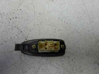Recambio de mando elevalunas trasero izquierdo para mazda premacy (cp) 1999-2005 td active referencia OEM IAM   