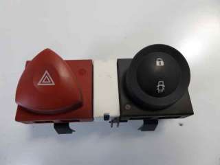 Recambio de warning para renault megane ii classic berlina 2003-2010 confort expression referencia OEM IAM 8200095493  