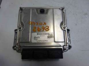Recambio de centralita motor uce para volvo v40 familiar 1995-2005 1.9 d referencia OEM IAM 30630049 0281010440 8200126492