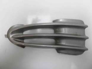 Recambio de rejilla paragolpes derecha para chrysler voyager (rg) 2001-2008 2.5 crd cat referencia OEM IAM RT4857392AA  