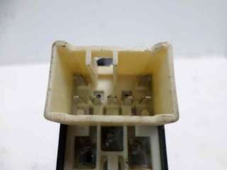 Recambio de mando elevalunas delantero derecho para kia cerato 2004-2007 1.6 cat referencia OEM IAM   