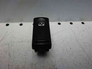 Recambio de mando elevalunas delantero izquierdo para renault 19 hatchback (b/c53) 1988- 1.9 diesel referencia OEM IAM   