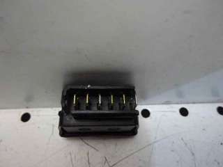 Recambio de mando elevalunas delantero izquierdo para renault 19 hatchback (b/c53) 1988- 1.9 diesel referencia OEM IAM   
