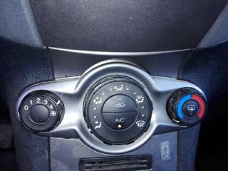 Recambio de mando calefaccion / aire acondicionado para ford fiesta (cb1) 2008-2013 trend referencia OEM IAM 8A6119980AE  