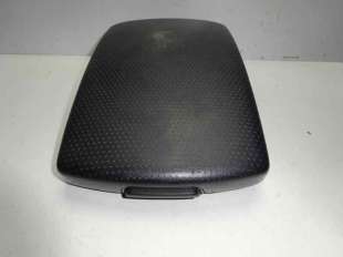 Recambio de apoyabrazos central para ssangyong korando 2003-2006 2.9 turbodiesel cat referencia OEM IAM   