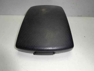 Recambio de apoyabrazos central para ssangyong korando 2003-2006 2.9 turbodiesel cat referencia OEM IAM   