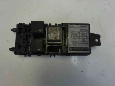 Recambio de caja reles / fusibles para volvo s40 berlina 1995-2005 1.6 referencia OEM IAM 30889989  