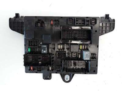 Recambio de caja reles / fusibles para opel astra j lim. 2009-2015 enjoy referencia OEM IAM 13343950 365927271 1110078AC
