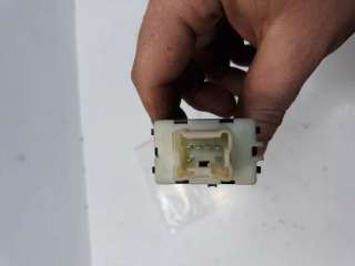 Recambio de mando elevalunas trasero derecho para renault clio iv 2012- dynamique referencia OEM IAM 254218614R IAF930017HQ EWSR