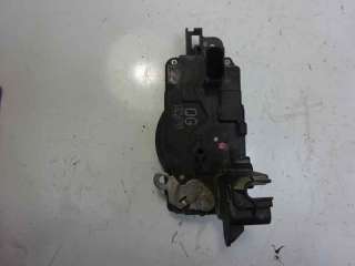 Recambio de cerradura puerta delantera derecha para opel astra h berlina 2004-2007 enjoy referencia OEM IAM 13210749  