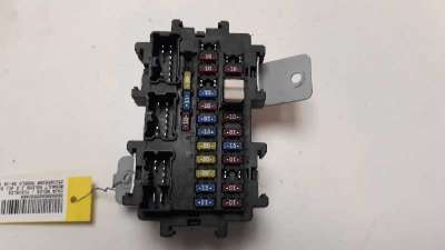 Recambio de caja reles / fusibles para renault koleos 2008-2015 2.0 dci diesel fap referencia OEM IAM 252365026R  