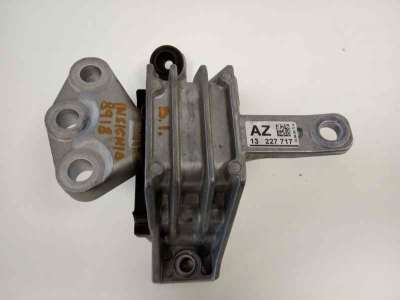 Recambio de soporte motor izquierdo para opel insignia berlina 2008-2017 cosmo referencia OEM IAM 13227717  
