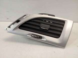 Recambio de rejilla aireadora para renault megane iii berlina 5 p 2008-2016 dynamique referencia OEM IAM 687607741R  
