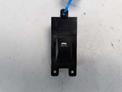 Recambio de mando elevalunas trasero derecho para kia cee´d 2012-2018 drive referencia OEM IAM 93580A2000  
