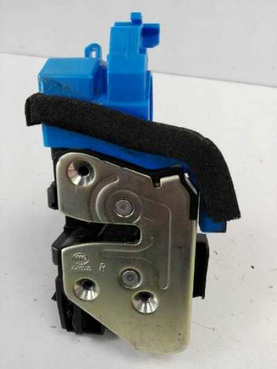 Recambio de cerradura puerta trasera derecha para kia cee´d 2012-2018 drive referencia OEM IAM 81420A2100  