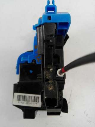 Recambio de cerradura puerta trasera derecha para kia cee´d 2012-2018 drive referencia OEM IAM 81420A2100  