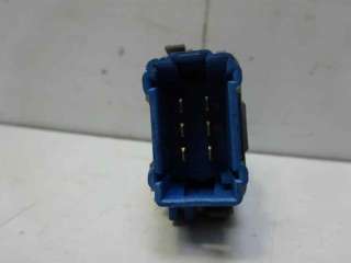 Recambio de mando elevalunas delantero derecho para renault master kasten 2010- 2.3 dci diesel cat referencia OEM IAM   
