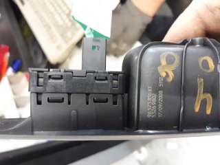 Recambio de mando elevalunas trasero derecho para peugeot 308 sw 2008-2012 urban referencia OEM IAM 11688 96573850XT 