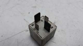 Recambio de rele para audi a4 berlina (b5) 1994-1999 referencia OEM IAM 6D0951253 V23134J52X300 370