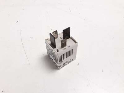 Recambio de rele para audi a4 berlina (b5) 1994-1999 referencia OEM IAM 6D0951253 V23134J52X300 370