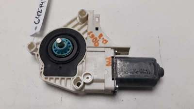 Recambio de motor elevalunas delantero derecho para audi a4 ber. (b8) 2007-2015 e referencia OEM IAM 8K0959802A  