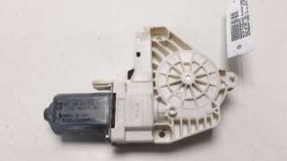 Recambio de motor elevalunas delantero derecho para audi a4 ber. (b8) 2007-2015 e referencia OEM IAM 8K0959802A  