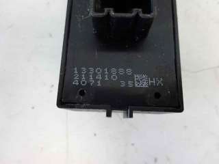 Recambio de mando elevalunas trasero derecho para opel astra j lim. 2009-2015 excellence referencia OEM IAM 13301888  