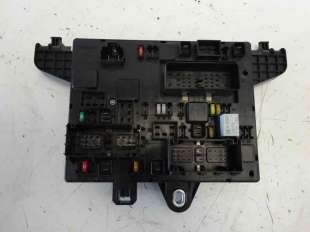 Recambio de caja reles / fusibles para opel astra j lim. 2009-2015 excellence referencia OEM IAM 13368651 365927271 11101138AA