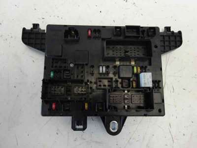 Recambio de caja reles / fusibles para opel astra j lim. 2009-2015 excellence referencia OEM IAM 13368651 365927271 11101138AA