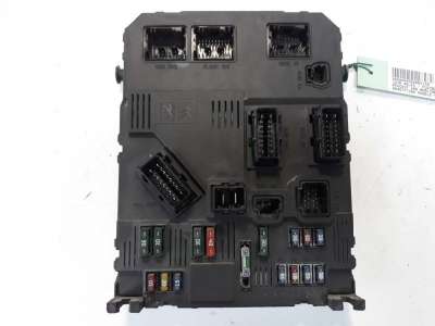 Recambio de caja reles / fusibles para peugeot 206 berlina 1998-2010 xr referencia OEM IAM 9646777380 S118085210 