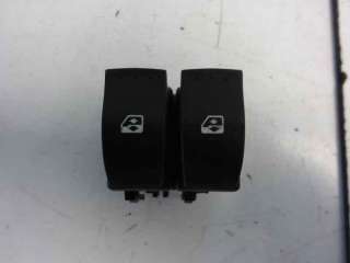 Recambio de mando elevalunas delantero izquierdo para renault scenic ii 2003-2009 authentique referencia OEM IAM   