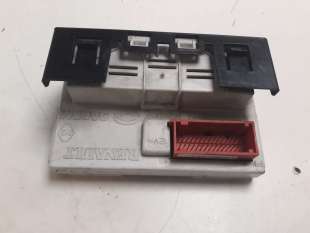 Recambio de pantalla multifuncion para renault megane ii berlina 5p 2002-2009 confort dynamique referencia OEM IAM 8200107839   2