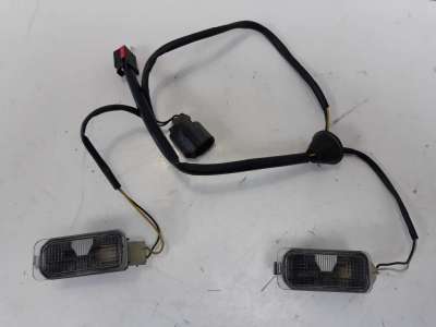 Recambio de piloto matricula para jaguar xf 2007-2015 3.0 v6 diesel premium luxury referencia OEM IAM 6M2A13550AC  